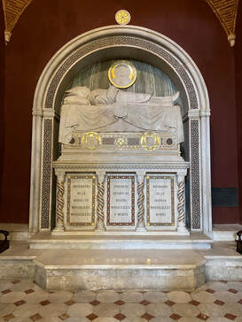 Picture af kapel med sarkofag af Medici